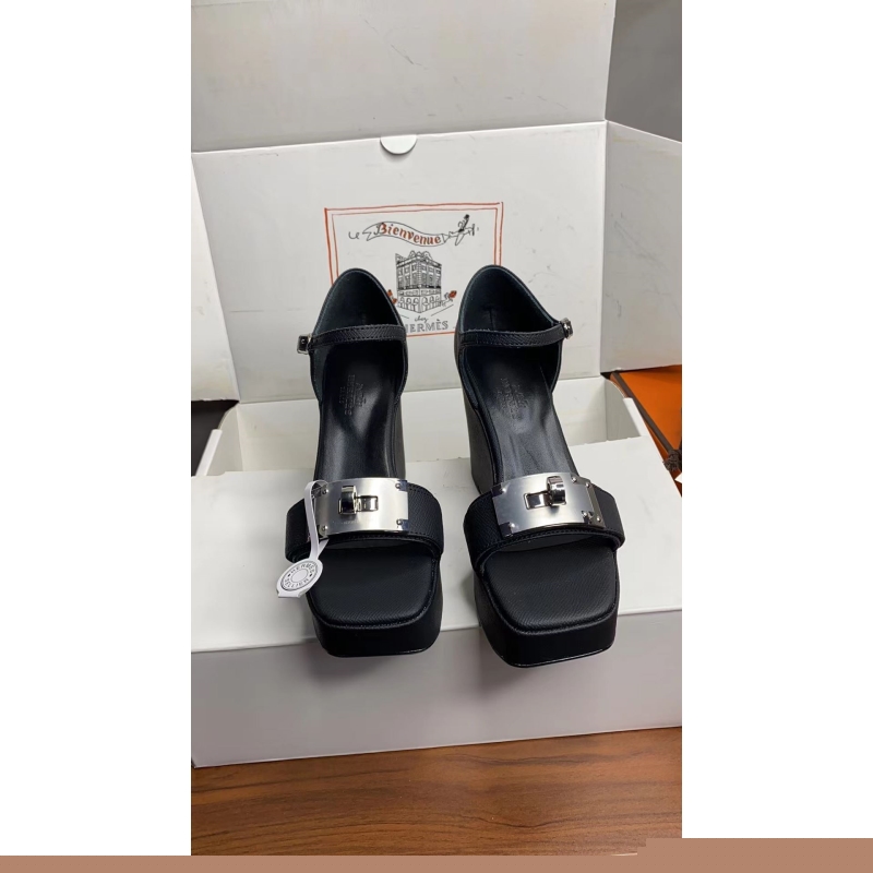 H**mes high heels